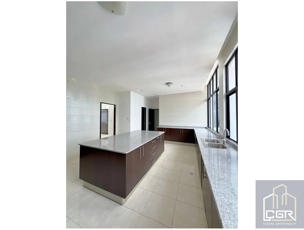 Penthouse for sale in Panama