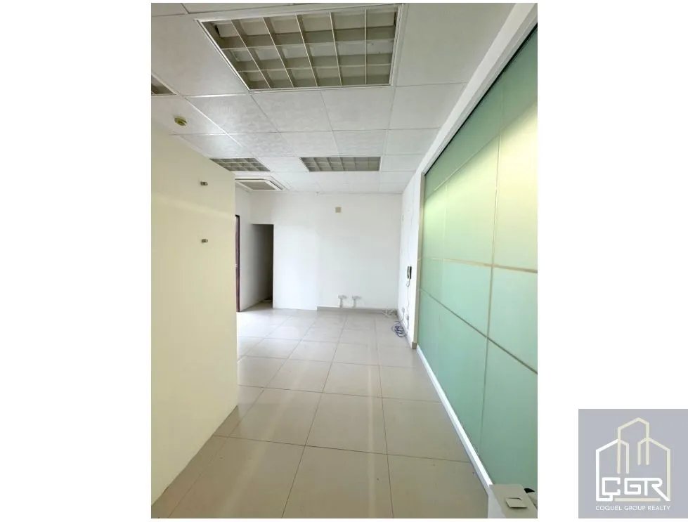 Office for rent in Edison Park