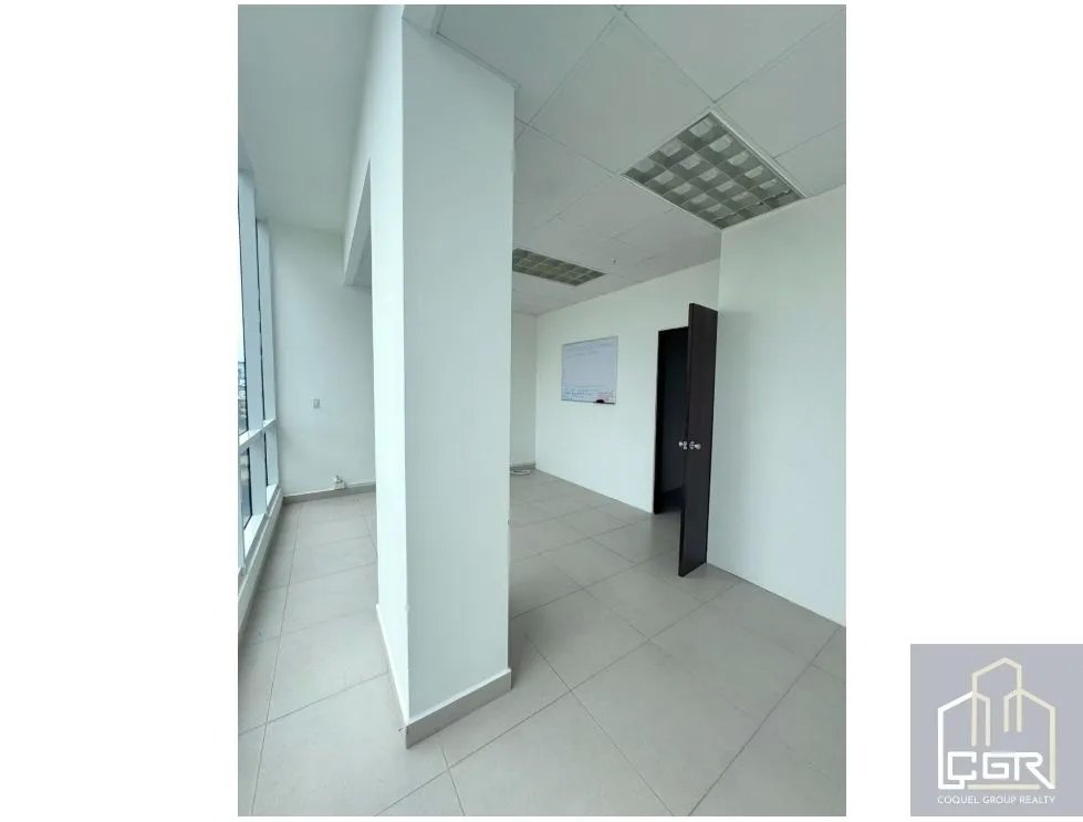 Office for rent in Edison Park