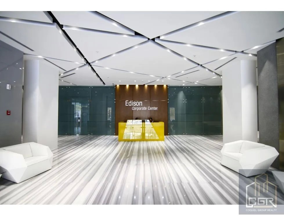 Office for rent in Edison Park