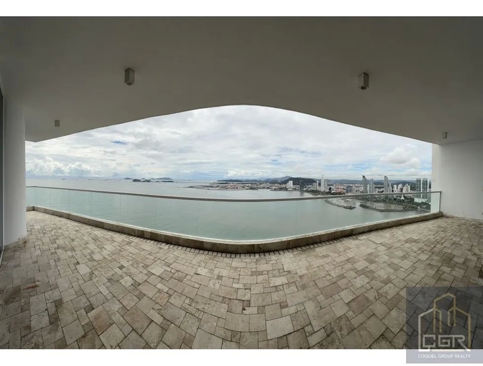 ALQUILER DE APARTAMENTO LINEA BLANCA EN PH THE POINT PUNTA PAITILLA