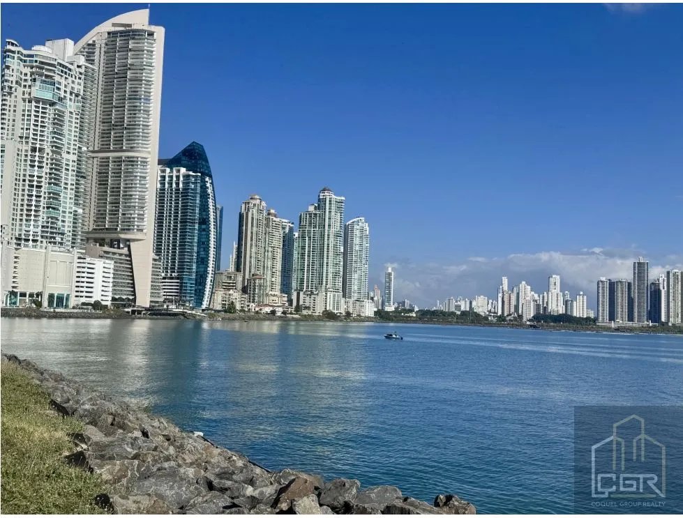 VENTA DE APARTAMENTO EN PH CASA 55 , OCEAN REEF , PUNTA PACIFICA