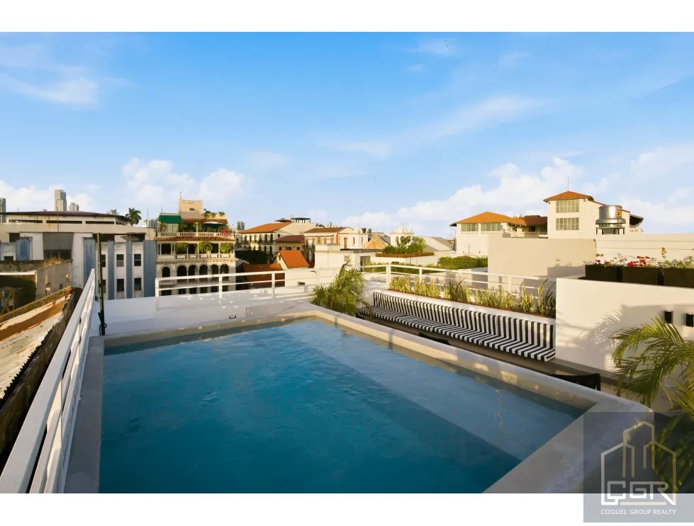 VENTA DE APARTAMENTO AMOBLADO EN PH MASIÓN BALUARTE EN CASCO ANTIGUO
