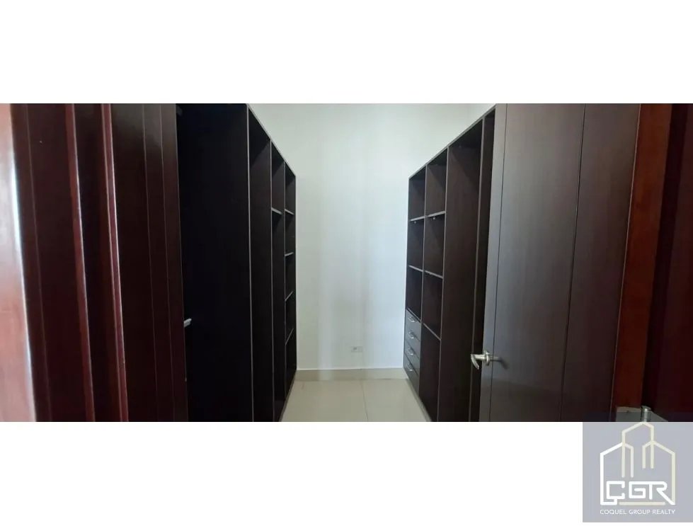 Apartment for sale in Punta Pacifica