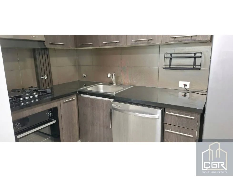 VENDO/ ALQUILO APARTAMENTO AMOBLADO PH YACHT CLUB.