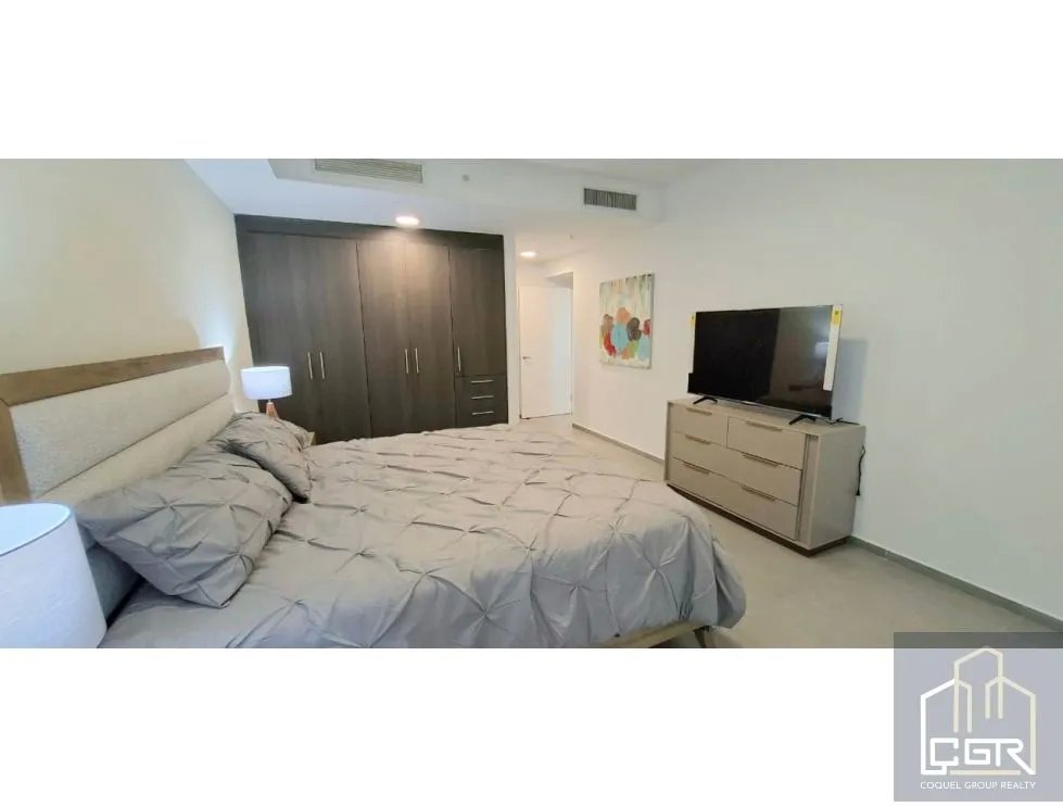 VENDO/ ALQUILO APARTAMENTO AMOBLADO PH YACHT CLUB.