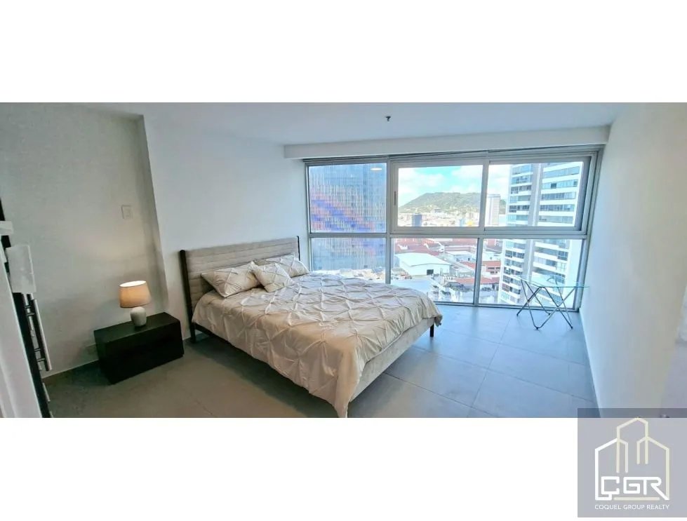 VENDO/ ALQUILO APARTAMENTO AMOBLADO PH YACHT CLUB.