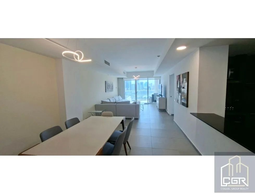 VENDO/ ALQUILO APARTAMENTO AMOBLADO PH YACHT CLUB.