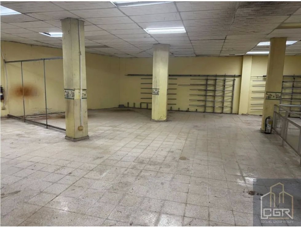 ALQUILER DE LOCAL COMERCIAL VACIO, EN LA CENTRAL
