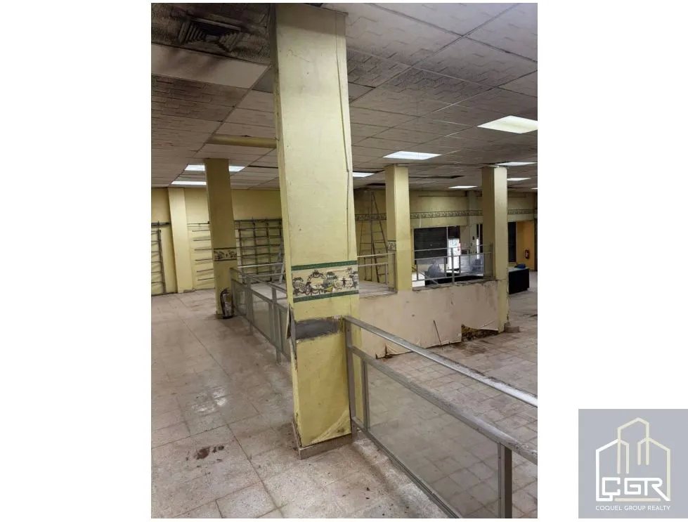 ALQUILER DE LOCAL COMERCIAL VACIO, EN LA CENTRAL