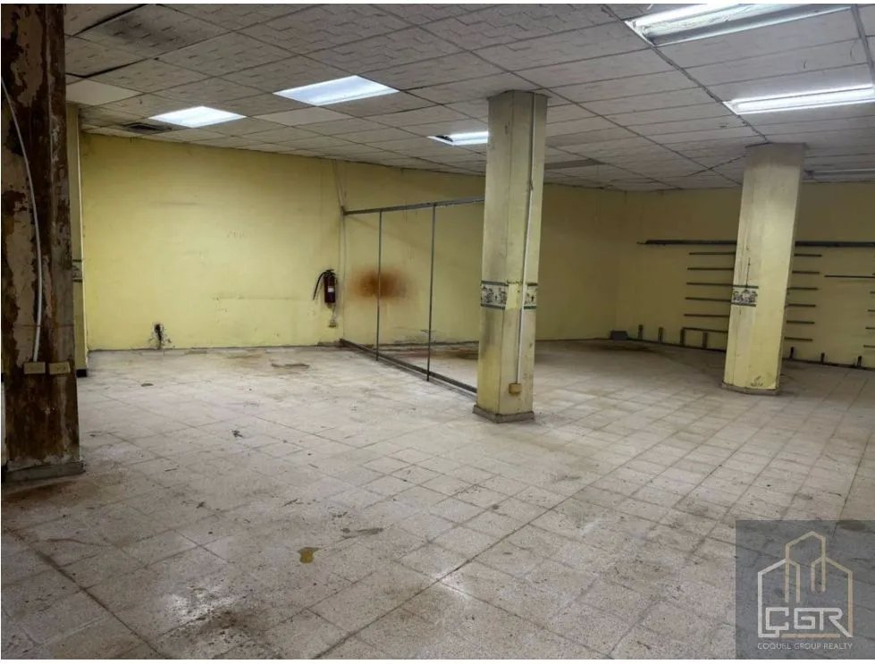 ALQUILER DE LOCAL COMERCIAL VACIO, EN LA CENTRAL