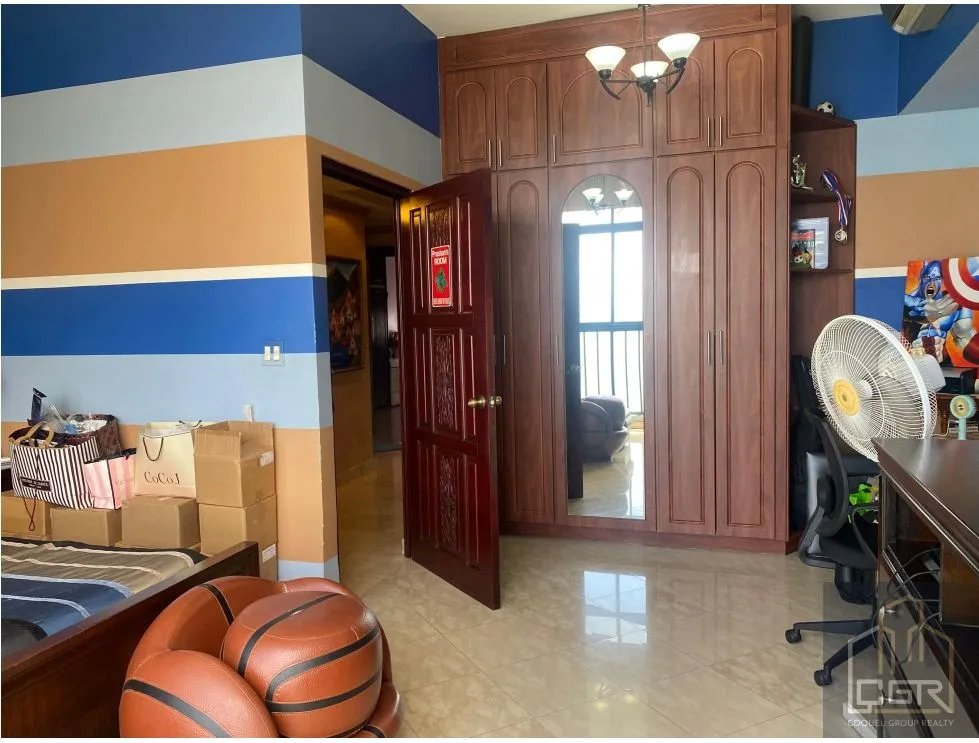 Venta de Penthouse con Línea Blanca , Ph. Torres del Pacifico,Marbella