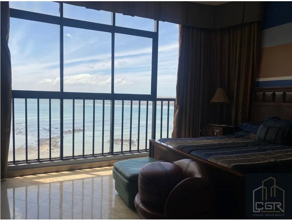 Venta de Penthouse con Línea Blanca , Ph. Torres del Pacifico,Marbella