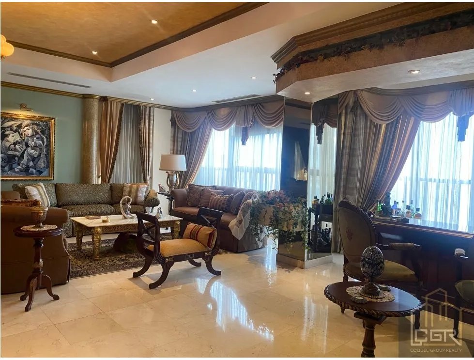 Venta de Penthouse con Línea Blanca , Ph. Torres del Pacifico,Marbella