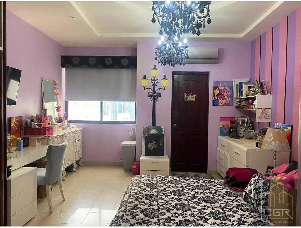 Venta de Penthouse con Línea Blanca , Ph. Torres del Pacifico,Marbella