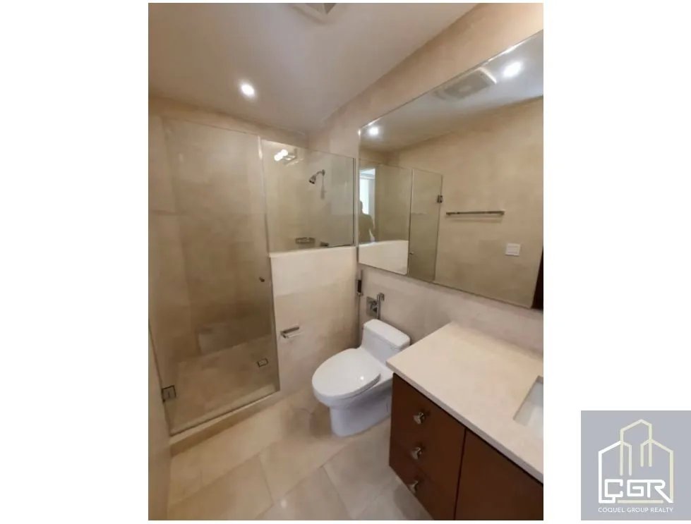 Venta de Apartamento con línea blanca en Santa María, Panamá