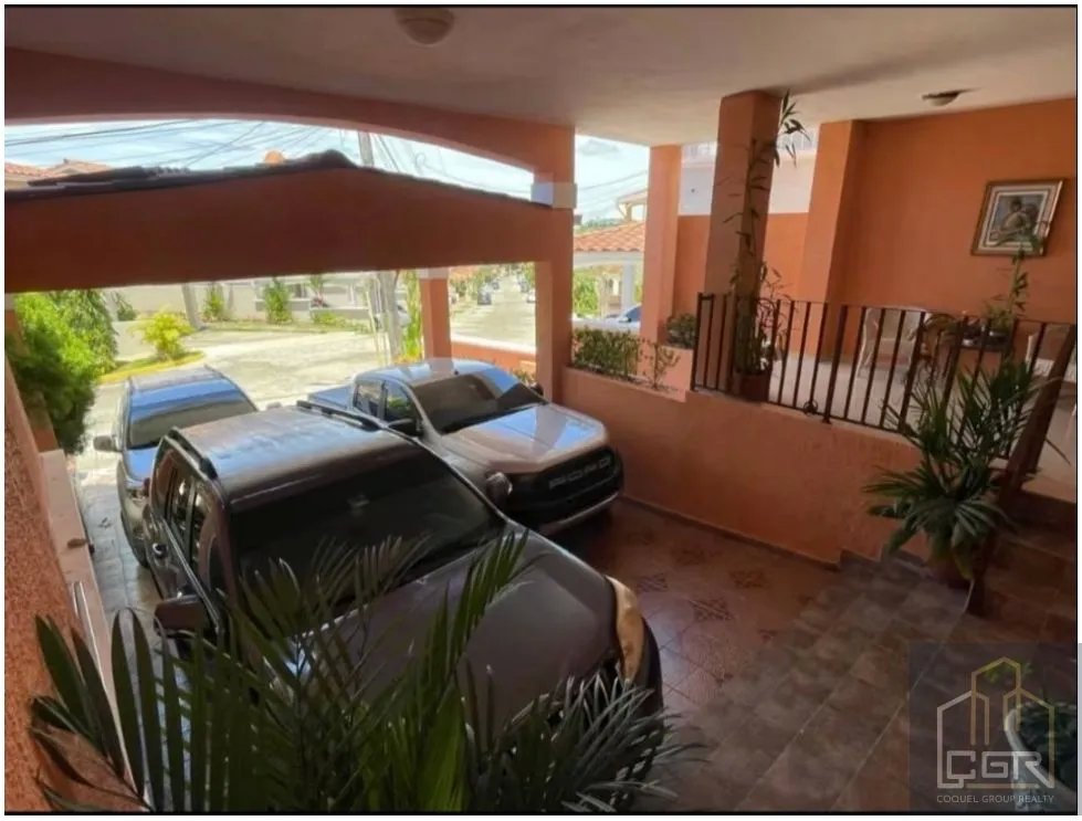 Venta de Casa vacía en Altos de Panamá en Ancón