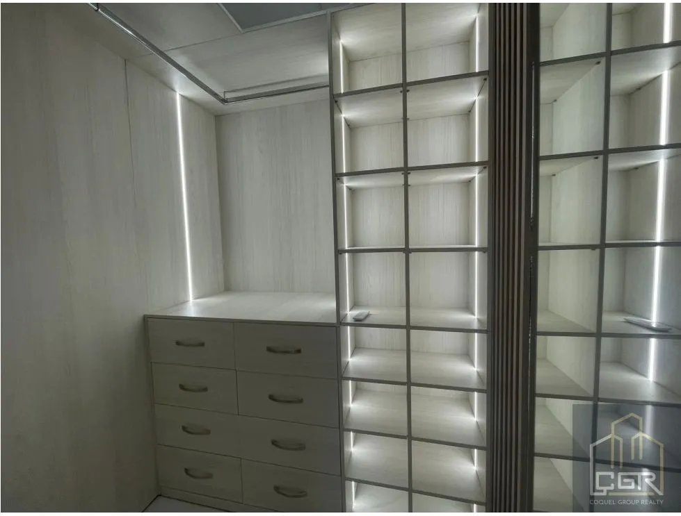 Sale of Renovated Apartment in San Francisco - Panama