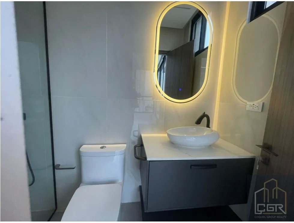 Sale of Renovated Apartment in San Francisco - Panama