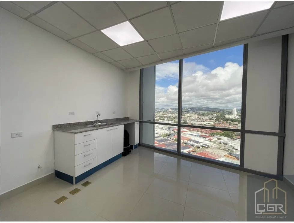 Office for rent in Costa del Este
