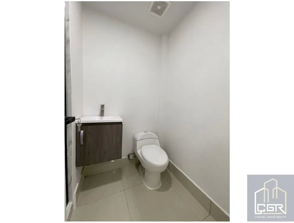 Office for rent in Costa del Este