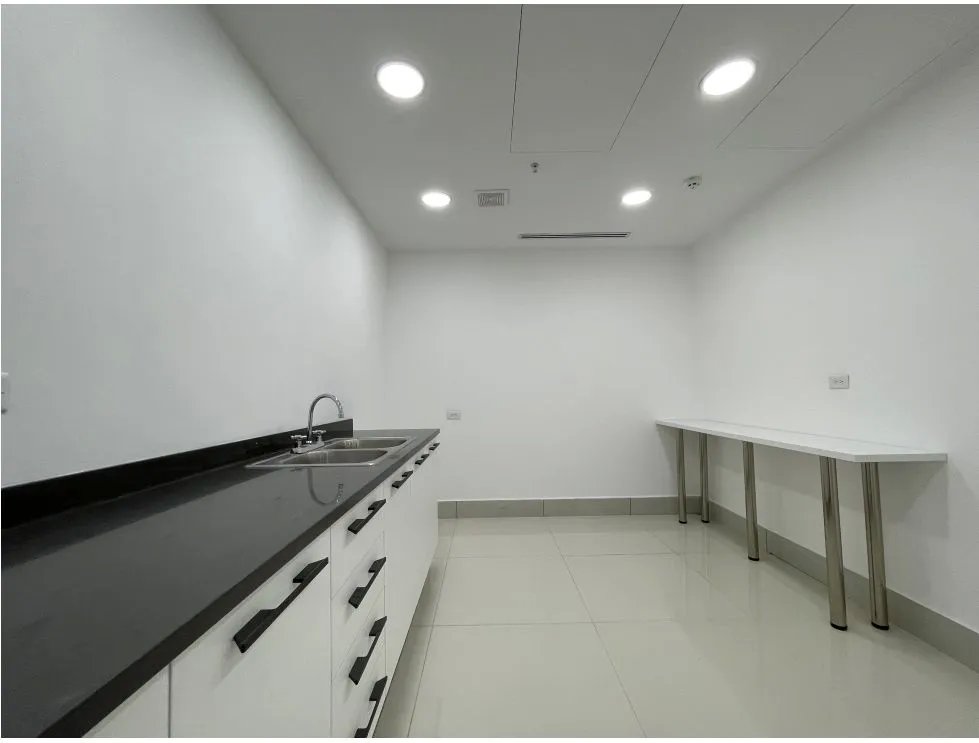 Office for rent in Costa del Este