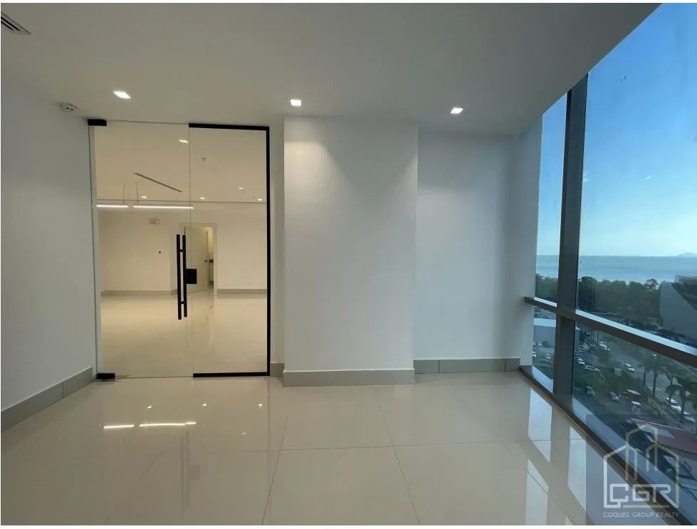 Office for rent in Costa del Este