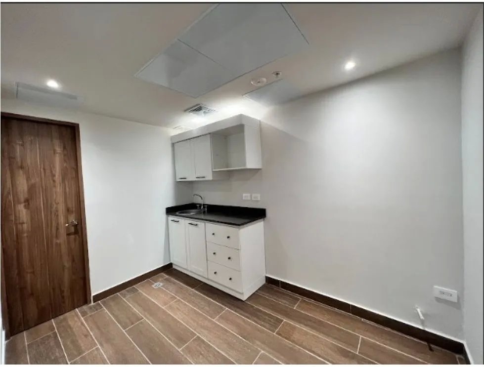 Office for rent in Costa del Este