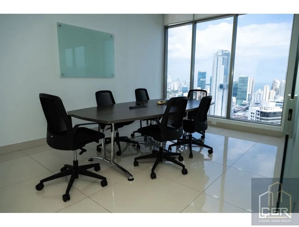 Alquiler de Oficina Amoblada en Avenida Balboa - Panamá