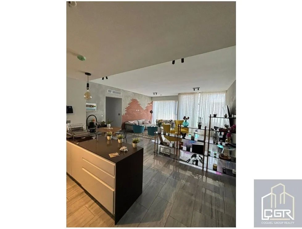 Alquiler de apartamento con linea blanca en PH Nouvo, Av. Balboa