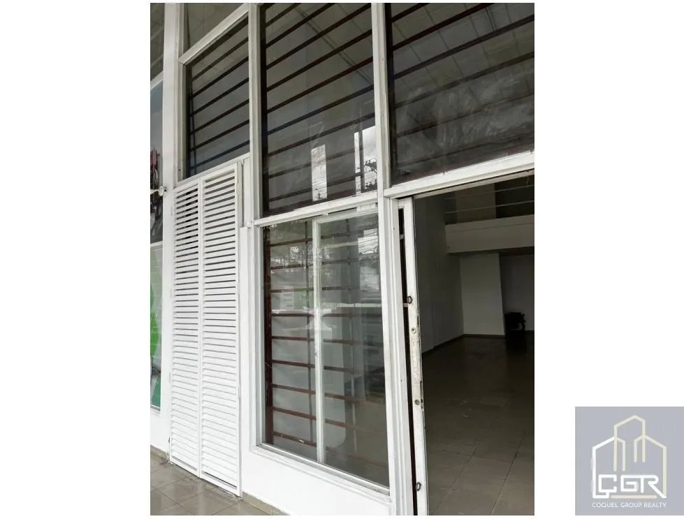 Alquiler de local comercial en Plaza Mystic Hills, El Crisol