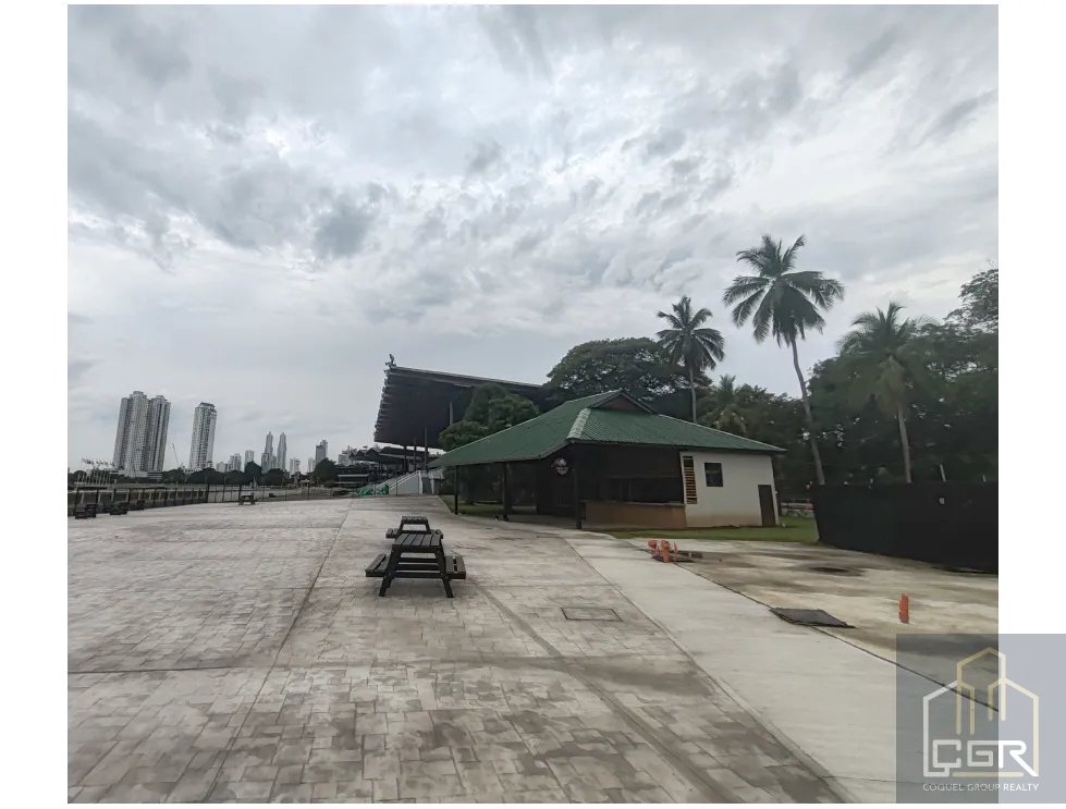 ALQUILER LOCAL COMERCIAL PARKING SITE,CIUDAD DEPORTIVA IRVING SALADINO