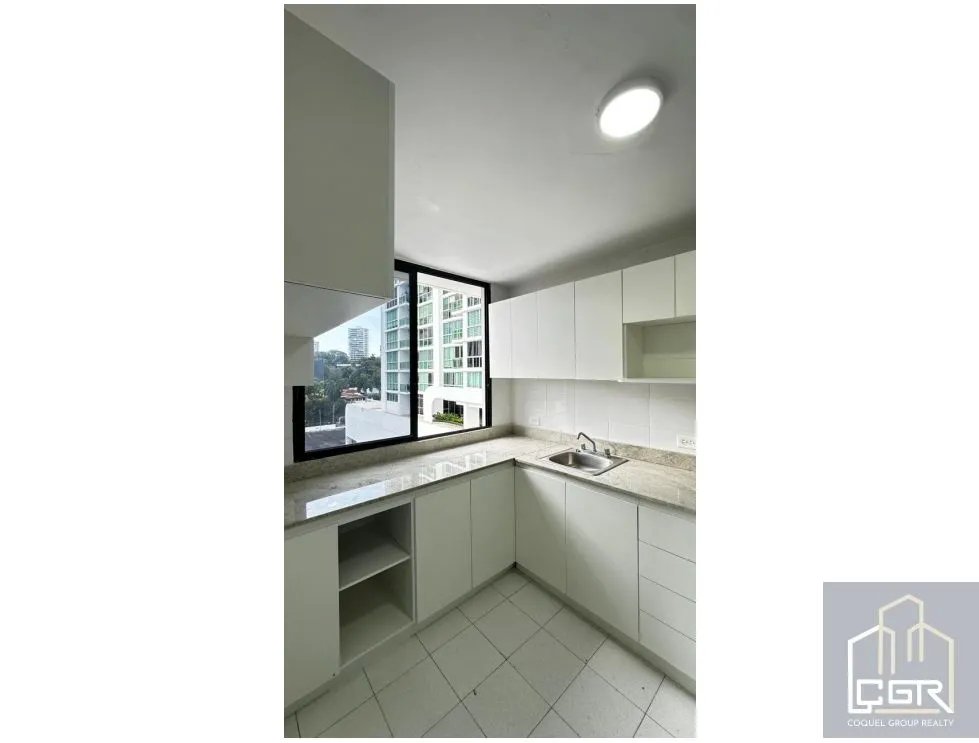 Venta de apartamento en PH Vista Tower, Bella Vista