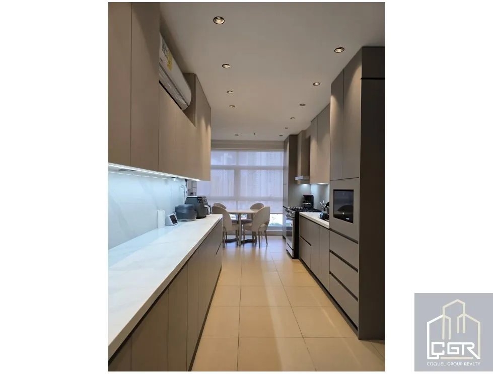 Apartment for sale in Punta Pacifica