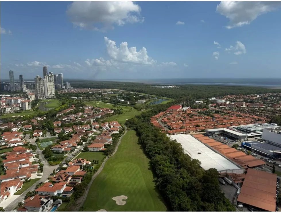 Alquiler de apartamento en PH Green Garden, Santa maria
