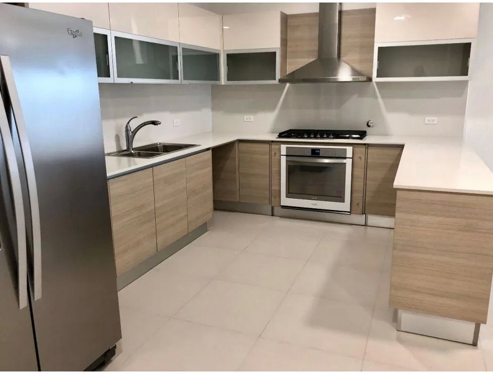 Venta de Apartamento Full Amoblado PH Mirador, Costa del Este - Panamá