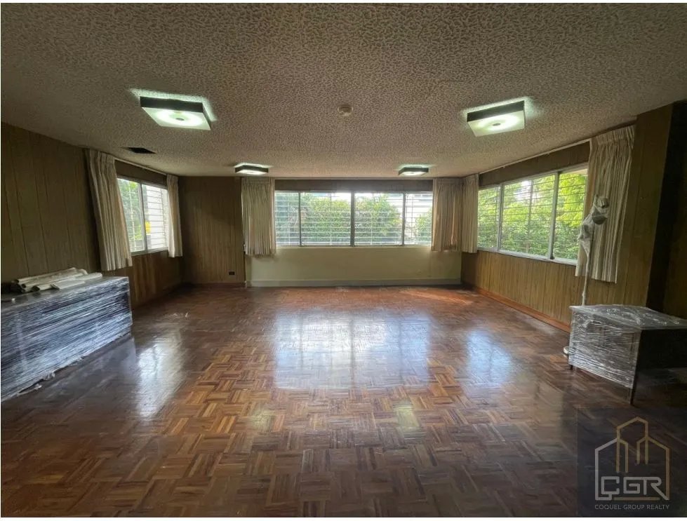 Venta de Casa de esquina de 1.784.50 M de Terreno en Obarrio, Panamá