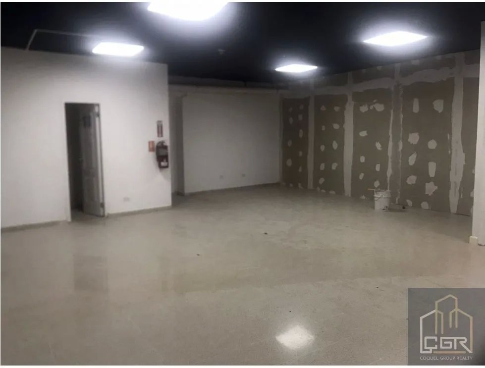 Alquiler de locales comerciales en Plaza Agora, Chanis, Panamá
