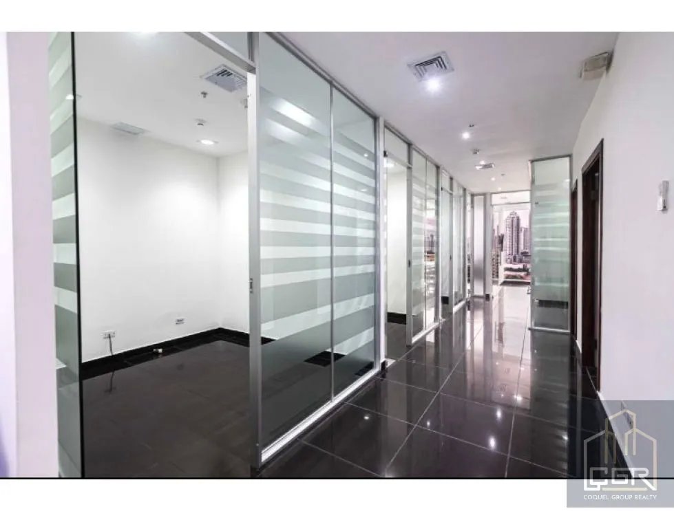 Venta de oficina amoblada en Obarrio, Panamá