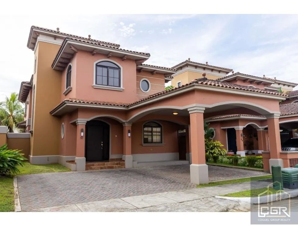 Venta de casa amoblada en Residencial el Doral, Costa Sur, Panamá