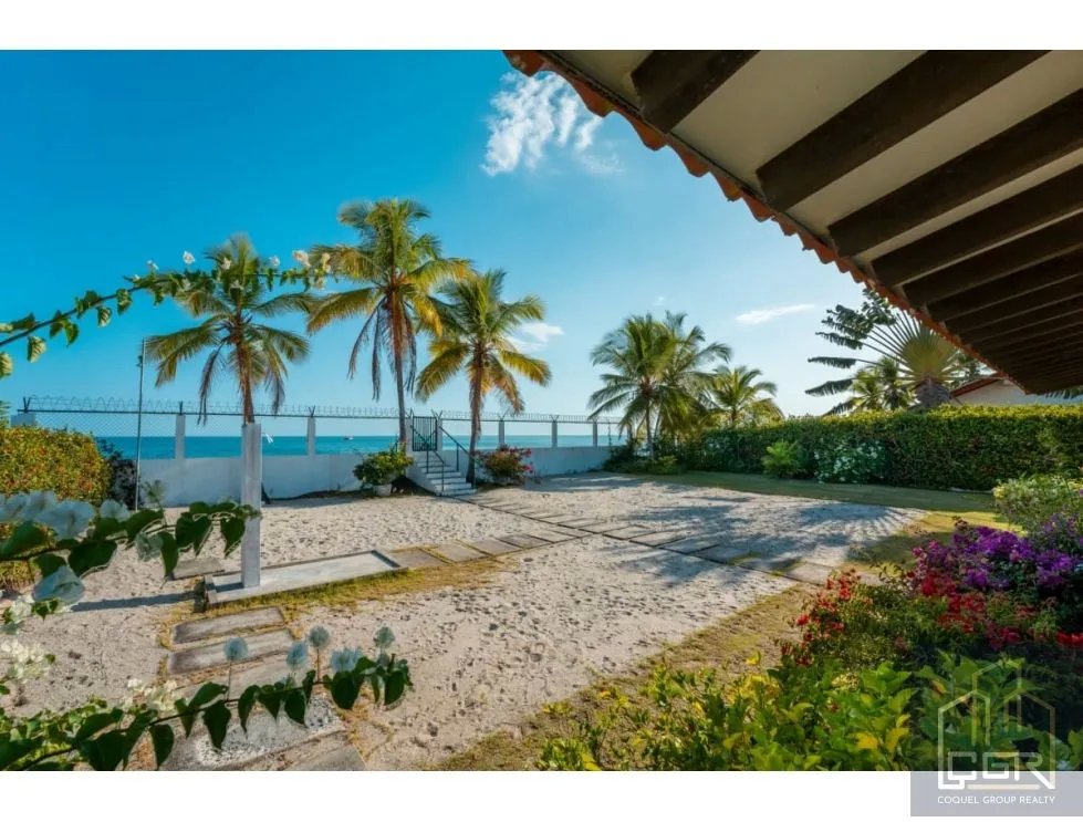 Venta de Casa de Playa en Playa Blanca - Farallón - Panamá
