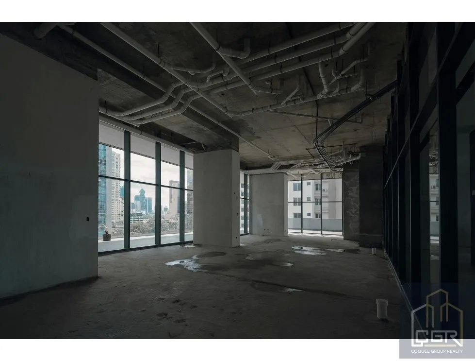 Alquiler de local comercial para restaurante en edificio Armani