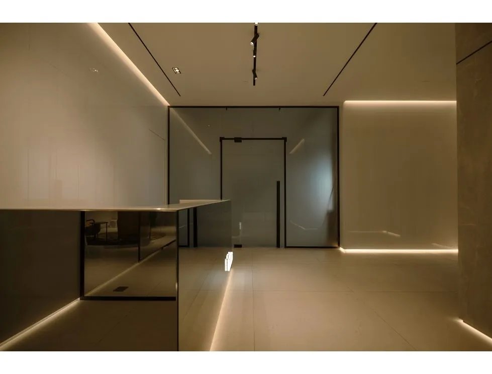 Venta de oficina en Edificio Armani, Bella Vista, Panamá