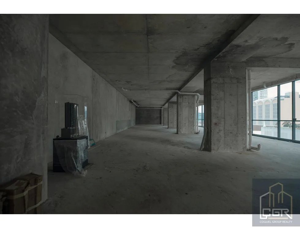 Venta de oficina en Edificio Armani, Bella Vista, Panamá