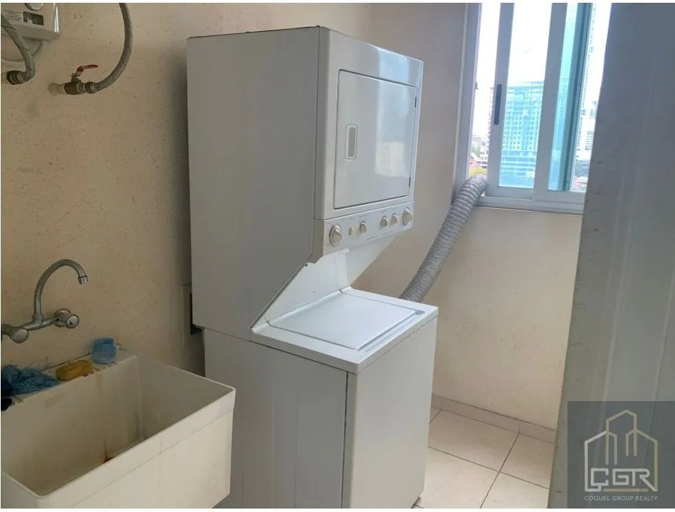 Venta de apartamento amoblado en PH Vista del Mar, AV. Balboa
