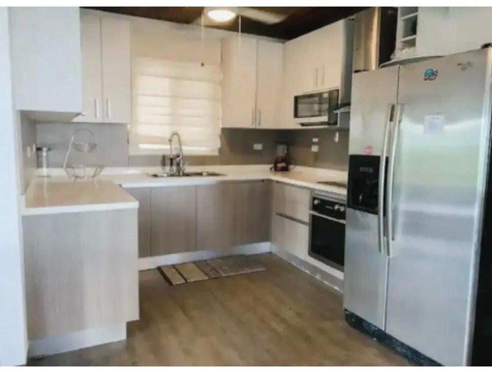 Alquiler de casa amoblada en Altos de Cerro Azul, Panamá