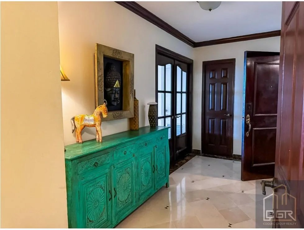 Venta de apartamento con linea blanca PH Condesa del Mar, Ave. Balboa