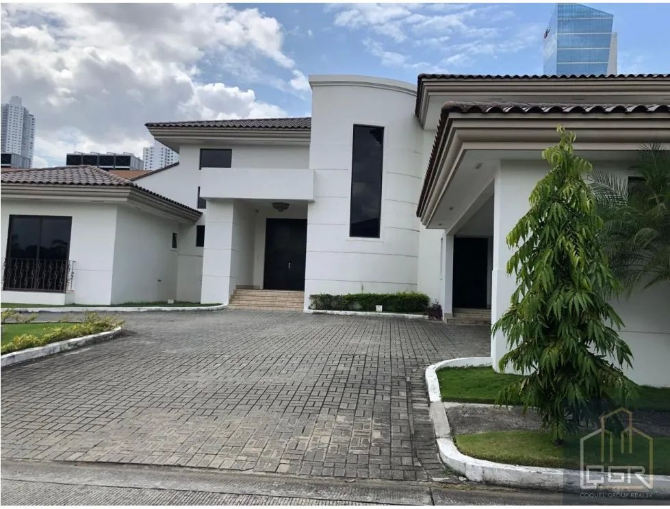 Venta o alquiler de casa vacía en Paseo del Parque, Costa del Este