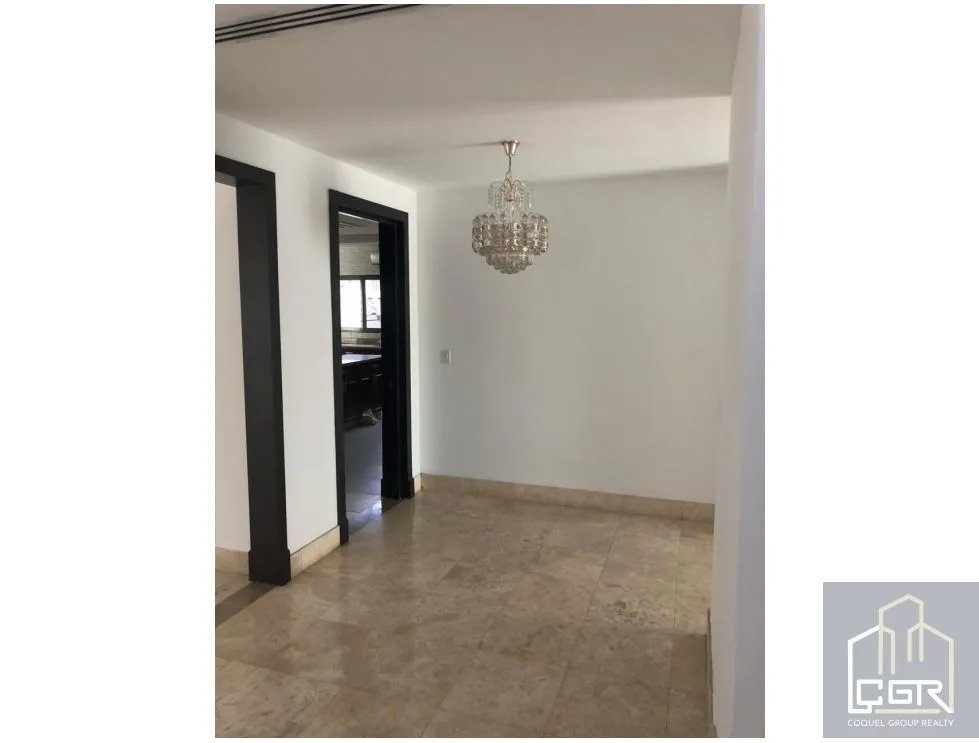 Venta o alquiler de casa vacía en Paseo del Parque, Costa del Este