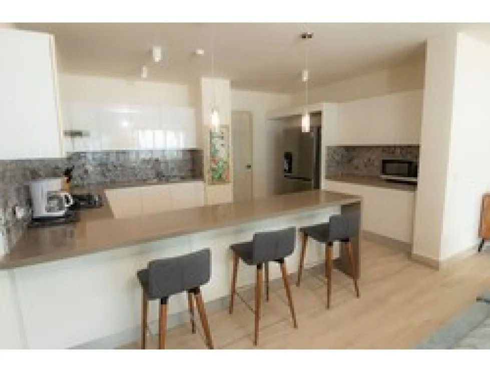 Venta de apartamentos de 3 habitaciones en Olas del Mar 7